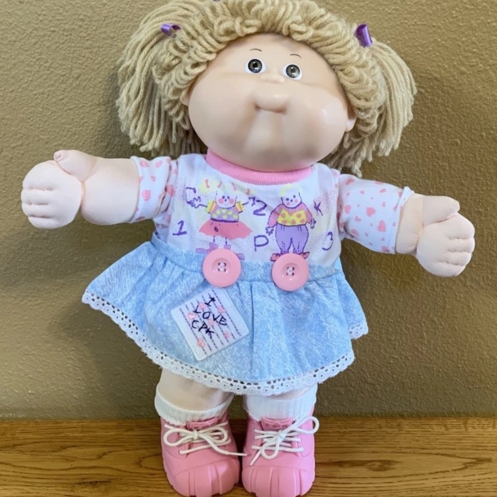 Vintage Cabbage Patch Kids Toddler Doll In HTF Dress W Pink Weebok Shoes HM20